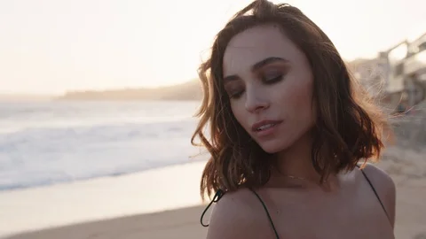 Portrait of model walking by the beach in Los Angeles Stock-Footage 127797035