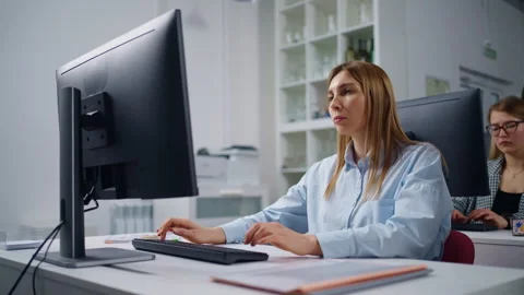 Portrait Of Smart Woman With Computer In Office, Female Employee Of Modern Stockbeeldmateriaal 274246716