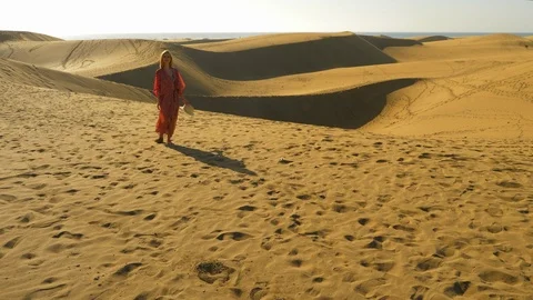 Portrait of a summer model Stock Footage 106191239