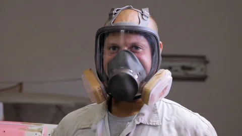 Portrait of worker in mask Stock-Footage 90013132