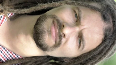 Portrait of young happy man, vertical video Vídeo Stock 65045424