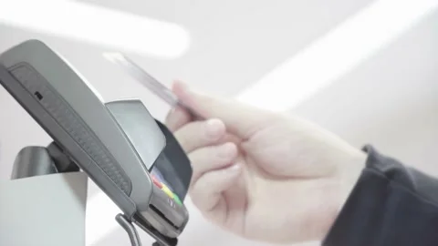 POS terminal, payment machine with a credit card in a man's hand Vídeo Stock 159235343