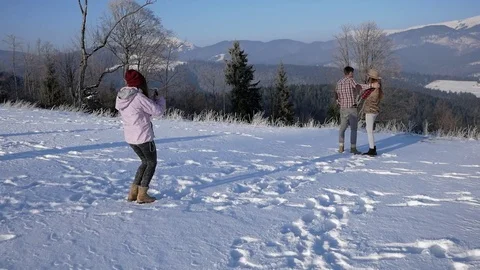 Posing for picture in winter Video stock 72809678