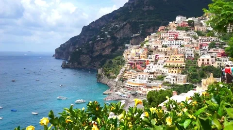 Positano village comune Vídeos de archivo 64568647