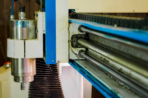 The position of the spindle with the cutter on the movable beam. cnc. Stock-Fotos