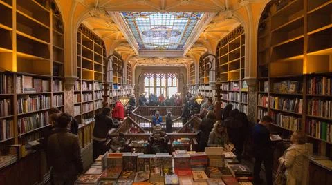 Positive angle view of sec floor Livraria Lello in Porto Portugal 2017 Foto stock