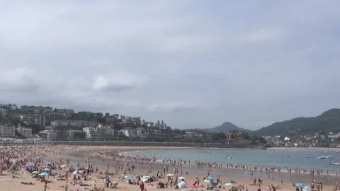 Possibility of rain in the afternoon and a drop in temperatures in the Basque Co Stock-Footage 342275210