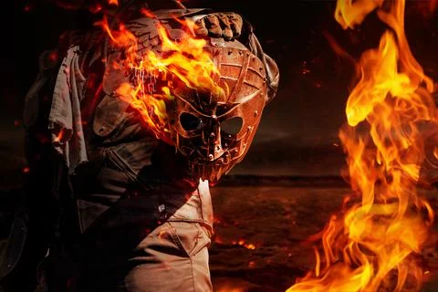 Post apocalyptic raider warrior with burning mask. Foto stock