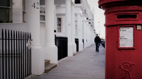 Post box and sidewalk in Gloucester Road, London Vídeo Stock 21040175