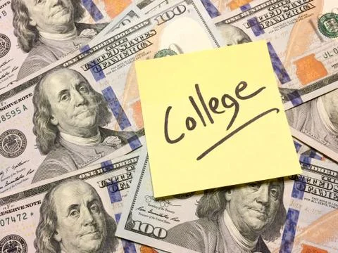 Post it note with hardwritten text college on money Stock Photos