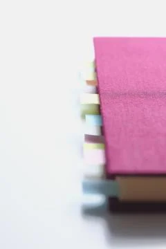 Post-it notes on a notebook Stockfoto's