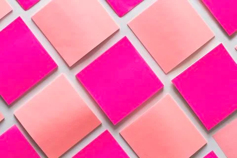 Post-it on white desk Foto stock