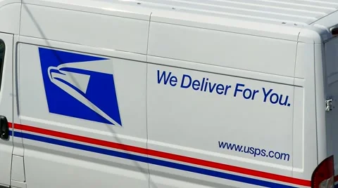 Post Office truck logo, mail delivery zoom out Stock Footage