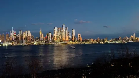 Post-sunset view of Midtown Manhattan from Weehawken, NJ Stock Footage 312528867