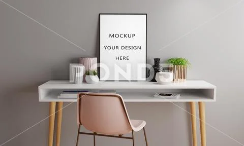 Poster mockup on table and grey background Modello PSD