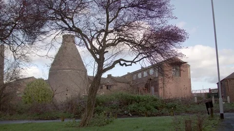 Pot bank in Winter pull focus Stock Footage 84498655