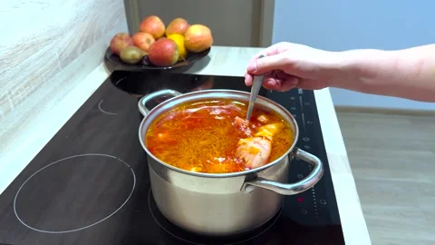Pot of borscht on the stove Stock Footage 280136573