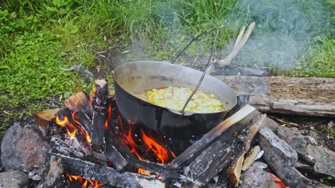 Pot on fire. kettle on fire Stockbeeldmateriaal 285542977