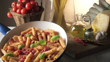 Pot with macaroni on the kitchen table Stock-Footage 85595488