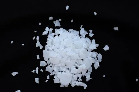 Potassium hydroxide flake 스톡 사진