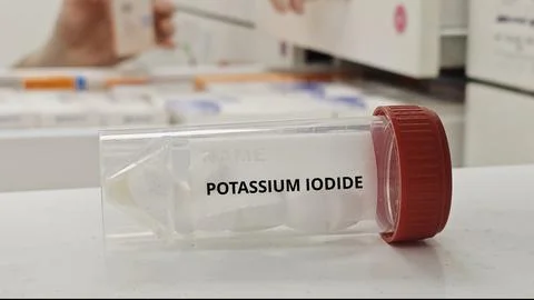 POTASSIUM IODIDE tablets for support thyroid function and prevent iodine 스톡 사진