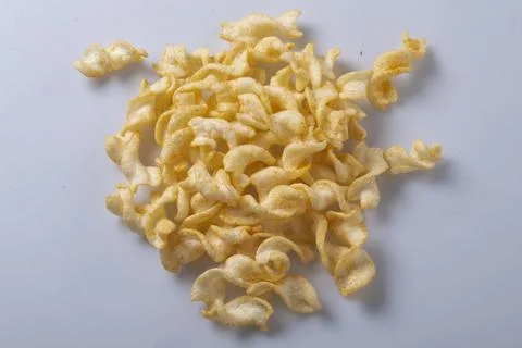 Potato chips stack, pile and heap, realistic 3D vector with crunchy wavy snac Foto stock