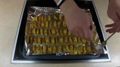 Potato cooking in timelapse Vidéo 62740036