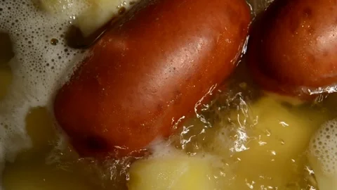 Potato with sausages 動画素材 252857297