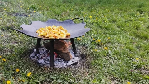 Potatoes are fried on a plate Video stock 190350847