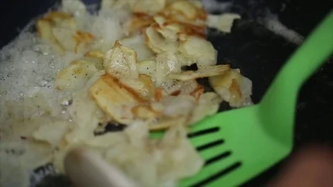 Potatoes Cooking in Pan Video stock 75212690
