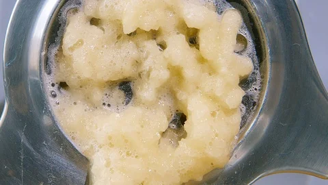 Potatoes in electric meat grinder 스톡 동영상 72284142