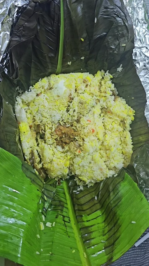 Pothy biriyani chicken close up Stock Footage 334632095