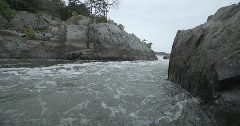 Potomac River flows through rock canyon Great Falls Park Stock-Footage 91905083