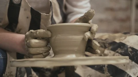 Potter creating a clay jar Stock Footage 105131770