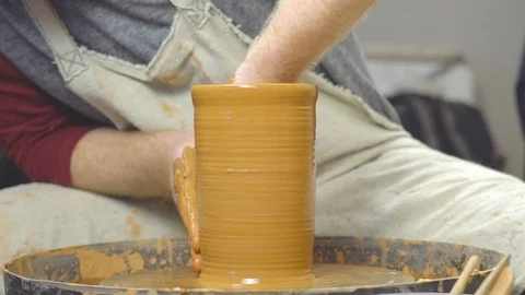Potter makes a jug 스톡 동영상 96239441