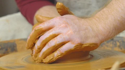 Potter makes a jug Video stock 101570739