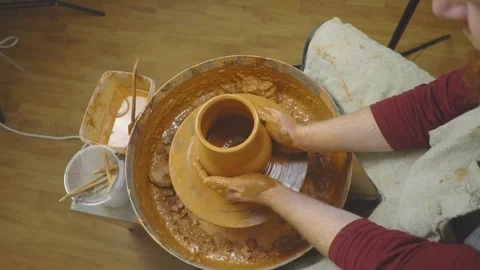 Potter makes a jug 스톡 동영상 115174003