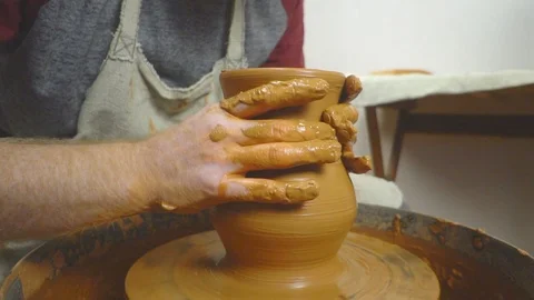 Potter makes a jug 스톡 동영상 115773124