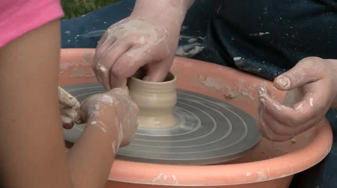 Potter working the clay 스톡 동영상 40342657
