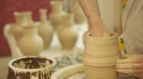 Potter works. Crockery creation process in pottery on potters' wheel 動画素材 22103079