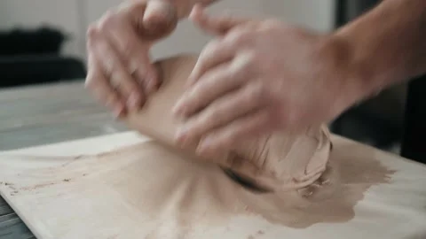 Pottering Concept, potter in workshop. Closeup of Hands of Male Worker in Apron Vídeo Stock 145030169