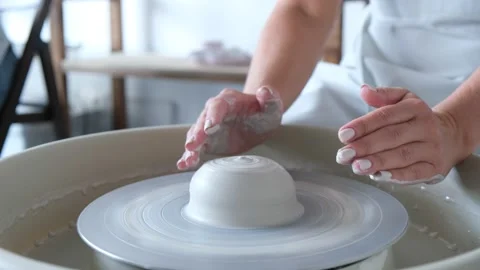 Potter's wheel with clay.Pottery Vidéo 169227085