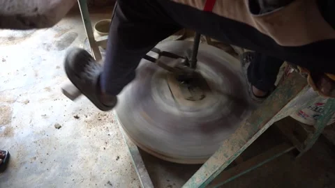 Potters Wheel Video stock 252133258