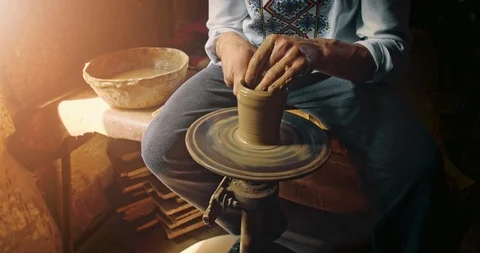 Potter's Wheel in Work 库存影片 109065695