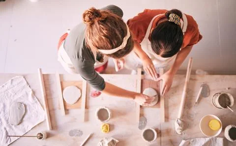 Pottery class, ceramic workshop and team design sculpture mold, clay 스톡 사진