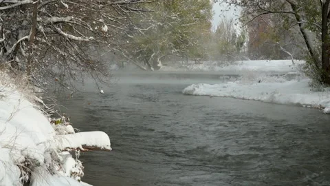 Poudre River is flowing below a diversion dam in Fort Collins Vídeo Stock 141974190