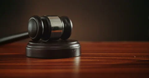 Pounding Gavel on Block 動画素材 57541007