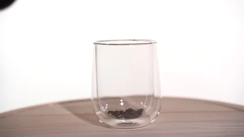 Pour boiling water into tea Stock-Footage 130085084