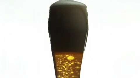 Pour fresh cold beer Video stock 48173034