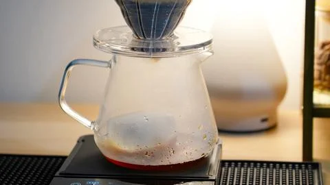 Pour Over Coffee Brewing Process Foto stock